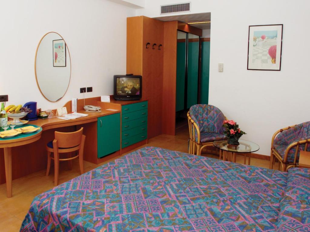 Hotel Le Terrazze Letojanni Zimmer foto